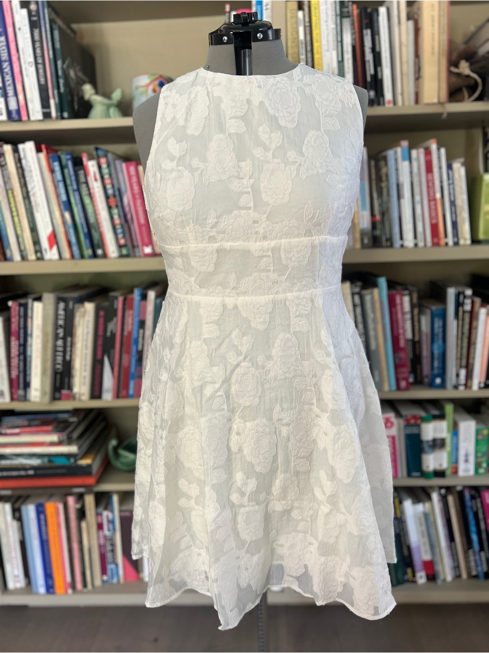 NWT Rihoas White Floral Jacquard A-Line Mini Dress Pearl Button Back | Size XL